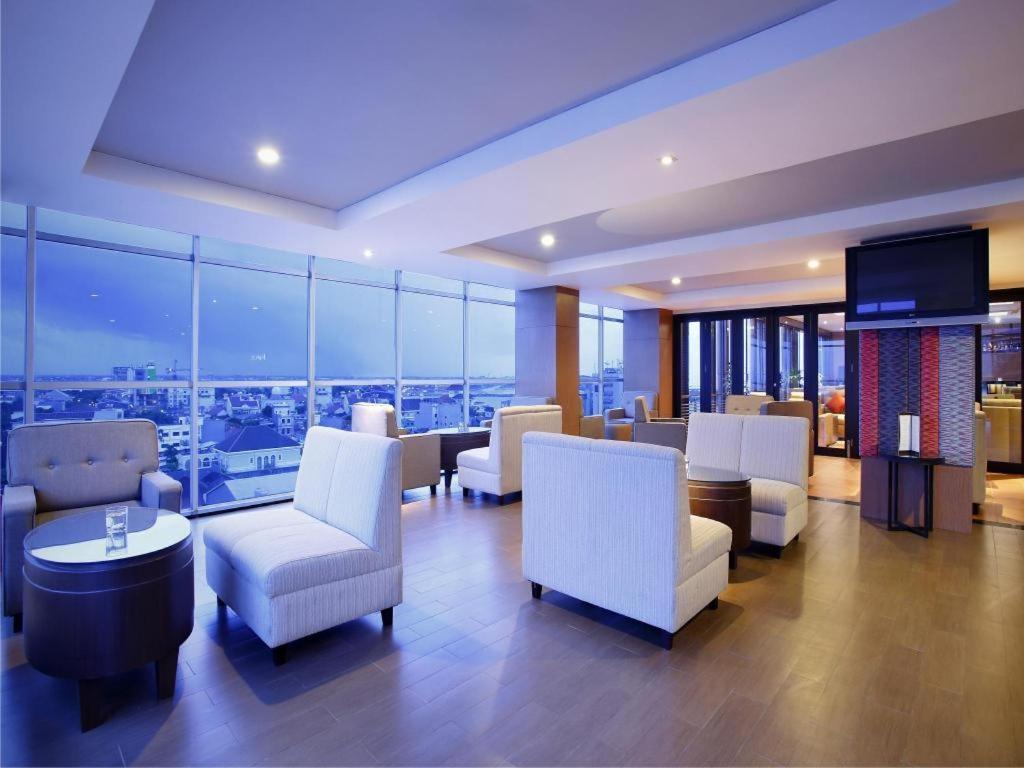 Hotel Santika Макасар Экстерьер фото